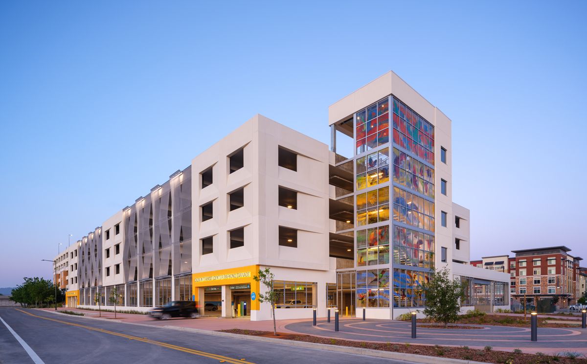 Parking Building Innovation and Planning in Growing Cities