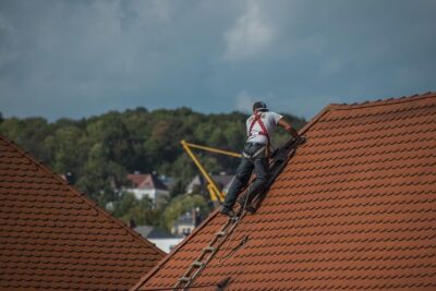 Steel vs Asphalt Roofing: Which Performs Better in Cold Climates?