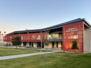 cwd4MiraCosta Chemistry + Biotech building 2 – credit C.W. Driver Companies