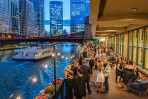 Reid Murdoch Building Completes Riverwalk Expansion Along Chicago River
